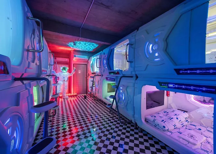 Hostel Space Station *
