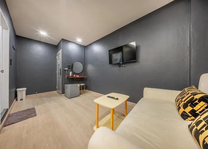 Space Station Hostel Bangkok
