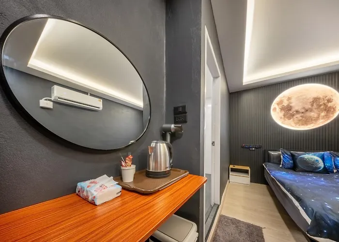 Hostel Space Station Bangkok